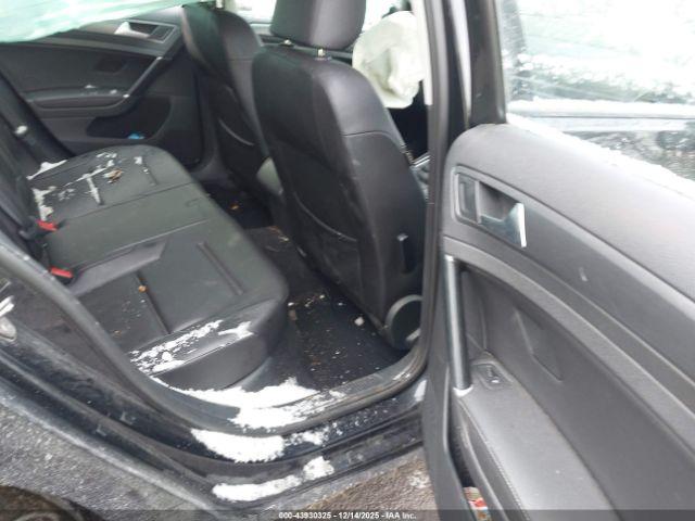 Volkswagen Golf Image 5