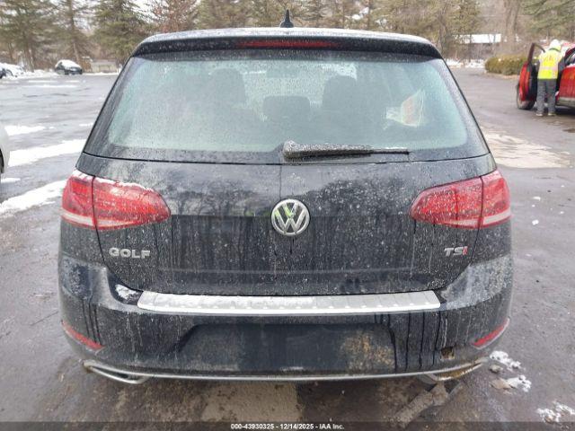 Volkswagen Golf Image 11