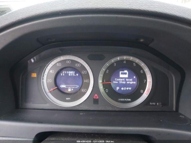 Volvo XC70 3.2 Image 2