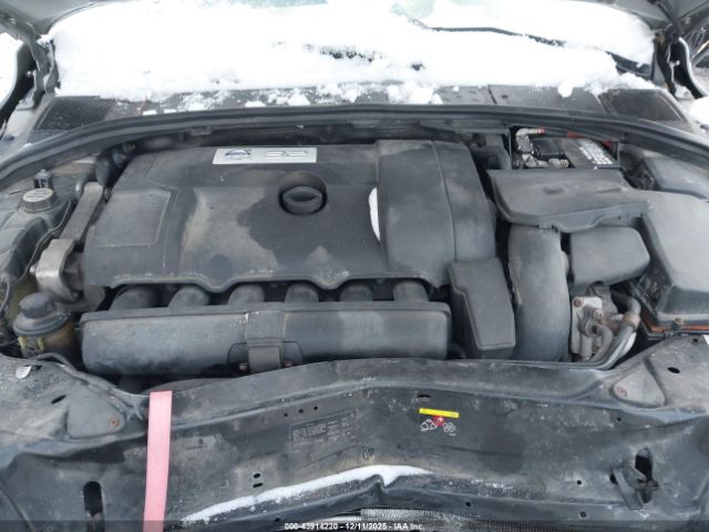 Volvo XC70 3.2 Image 9