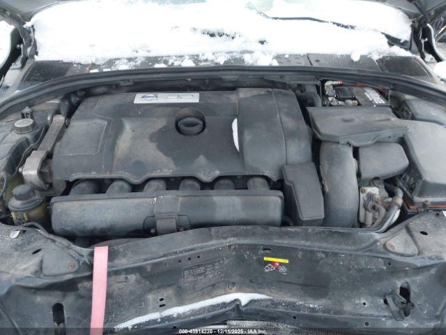 Volvo XC70 3.2 Image 9