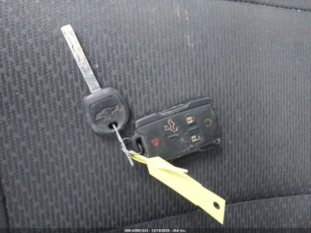 Chevrolet Silverado 1500 Custom Trail Boss Image 8