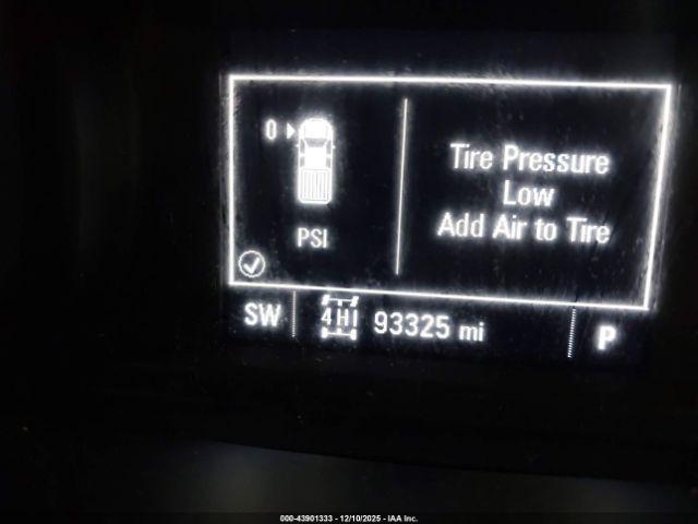 Chevrolet Silverado 1500 Custom Trail Boss Image 3