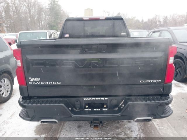 Chevrolet Silverado 1500 Custom Trail Boss Image 7