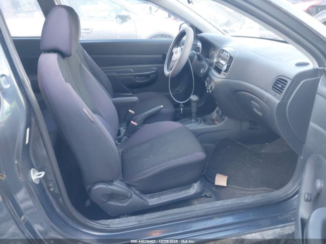 Hyundai ACCENT Gs Image 7