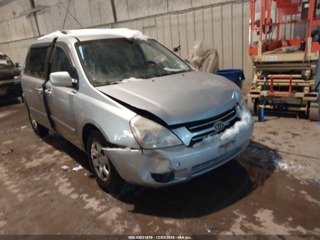  Salvage Kia Sedona