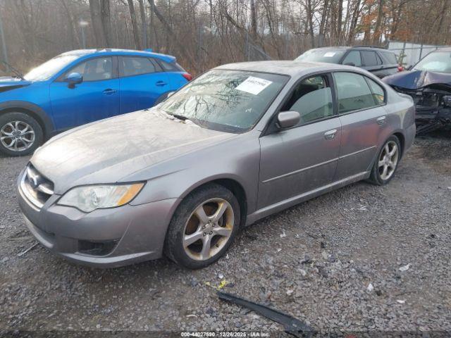 Subaru Legacy 2.5i Image 10