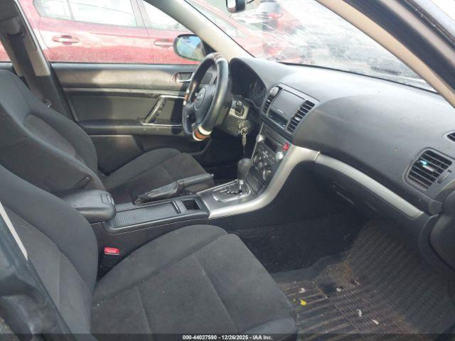 Subaru Legacy 2.5i Image 4