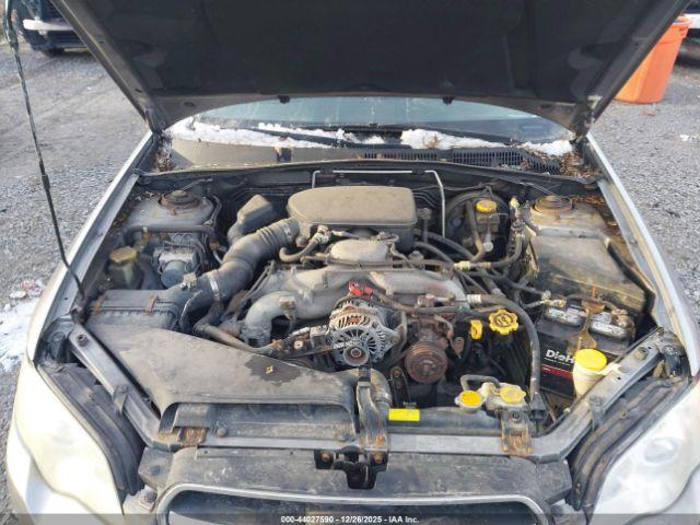 Subaru Legacy 2.5i Image 6