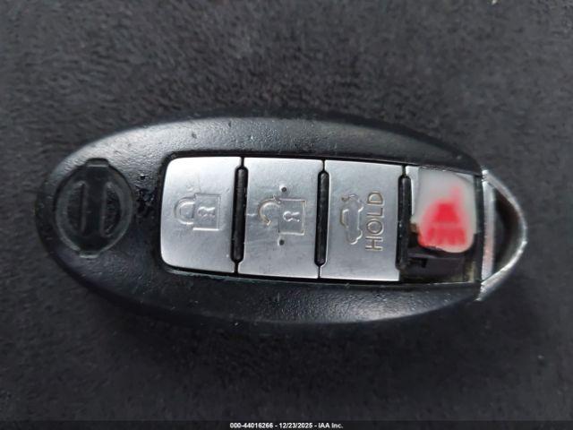 Nissan Maxima 3.5 S Image 10