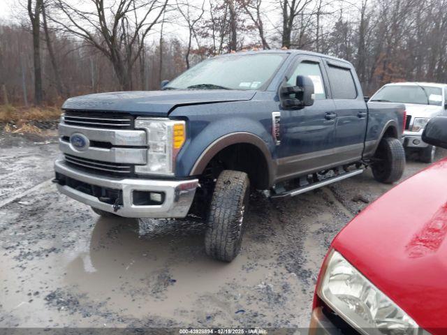 Ford F-250 Lariat Image 2