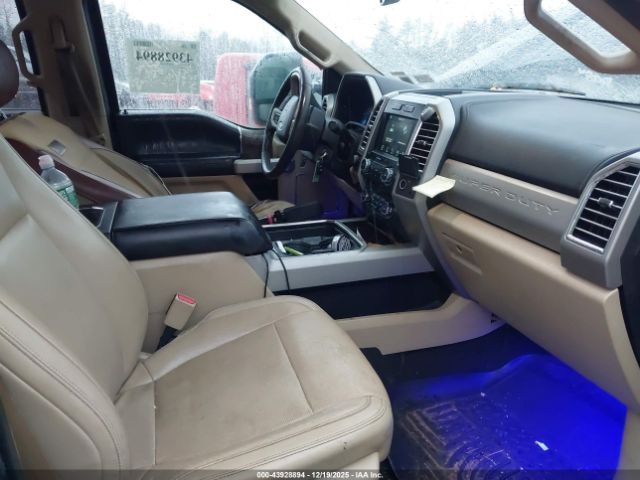 Ford F-250 Lariat Image 4