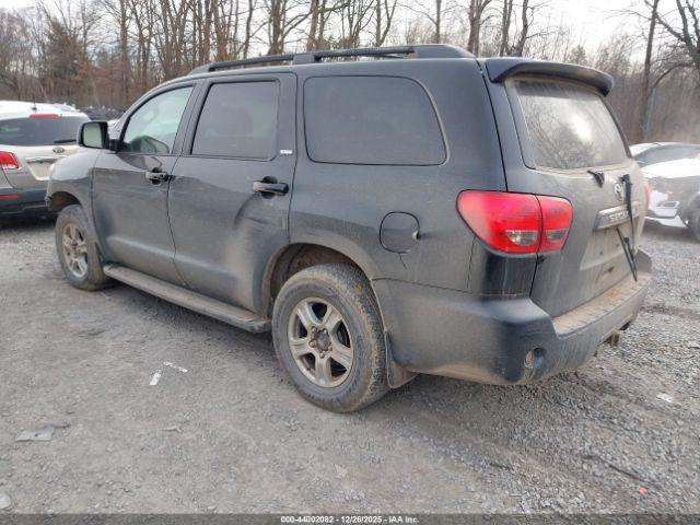 Toyota Sequoia Sr5 5.7l V8 Image 2