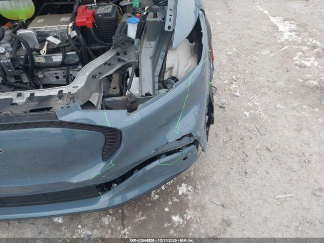 Ford Mustang Select Image 11