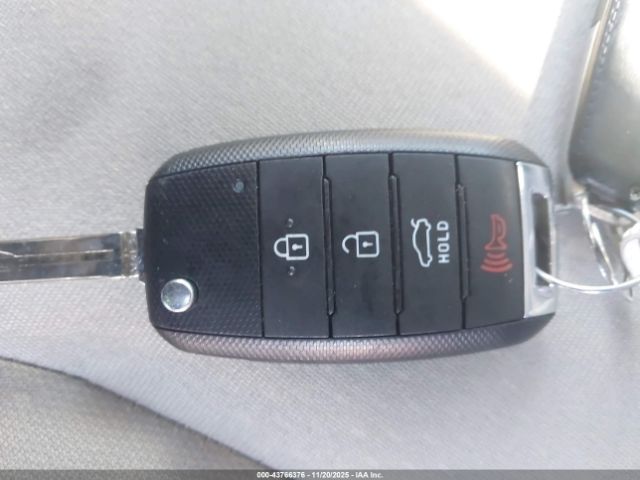 Kia Optima Lx Image 4