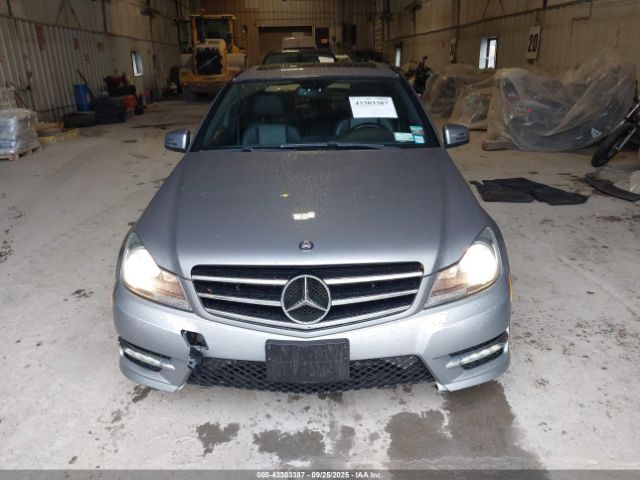 Mercedes-Benz C-Class Sport 4matic Image 4