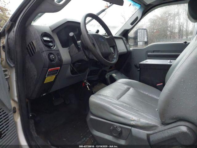 Ford F-450 Xl Image 4