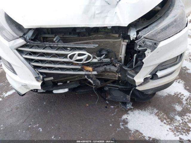 Hyundai TUCSON Limited Image 8