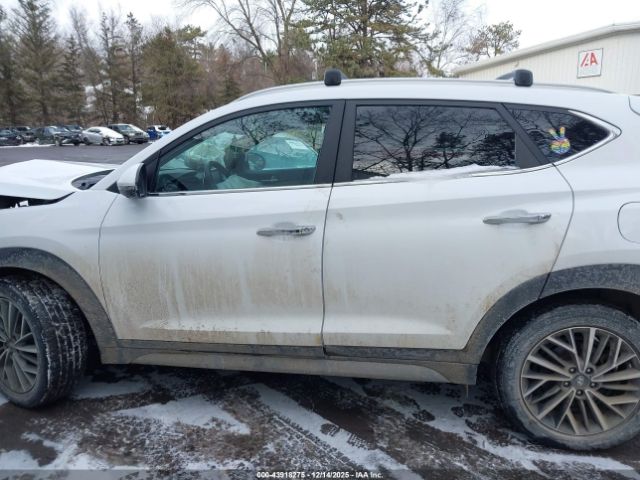 Hyundai TUCSON Limited Image 16