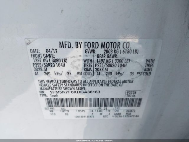 Ford Explorer Limited Image 8