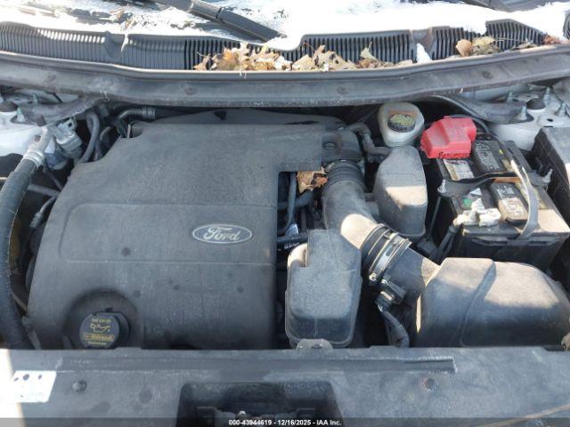 Ford Explorer Limited Image 11