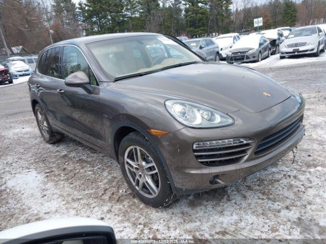  Salvage Porsche Cayenne