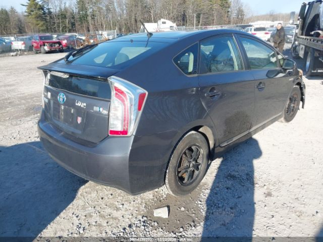 Toyota Prius Two Image 7