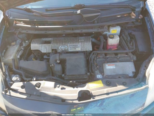 Toyota Prius Two Image 16