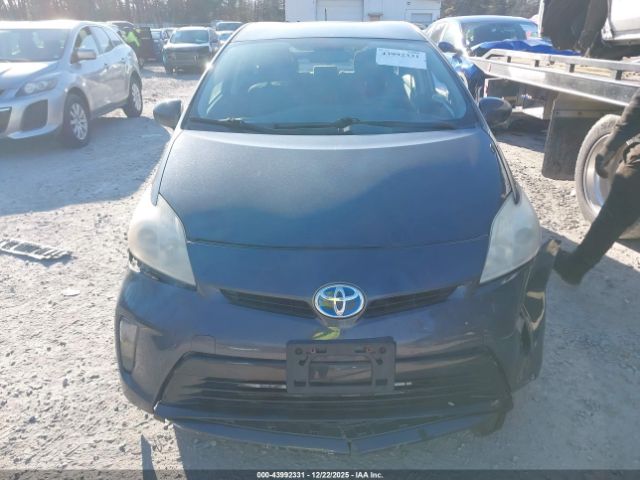 Toyota Prius Two Image 10