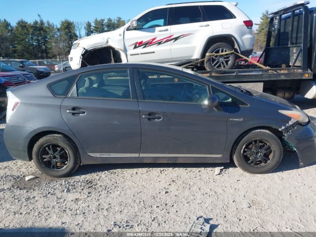 Toyota Prius Two Image 14