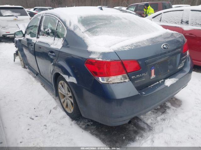 Subaru Legacy 2.5i Premium Image 6