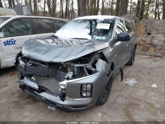 Mitsubishi Outlander Image 14