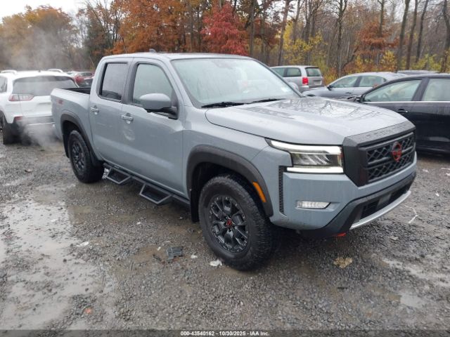 Nissan Frontier Pro-4x 4x4 Image 1