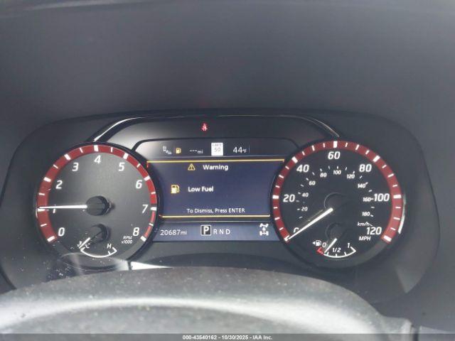 Nissan Frontier Pro-4x 4x4 Image 5