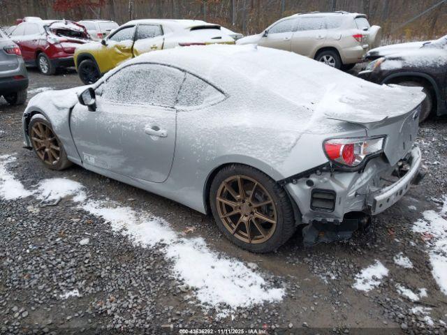 Subaru BRZ Limited Image 8