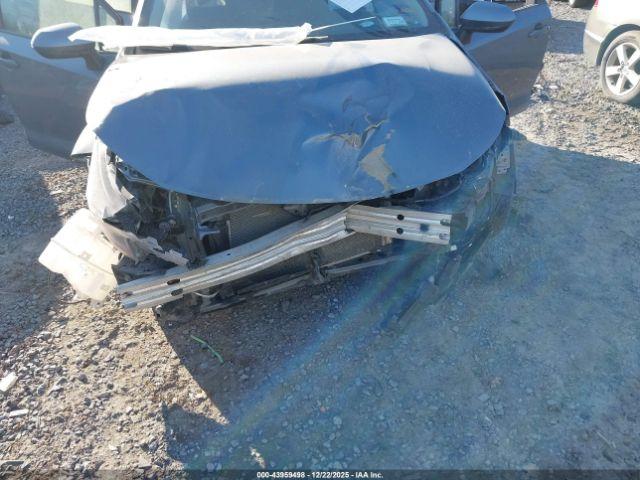 Toyota Corolla Le Image 4