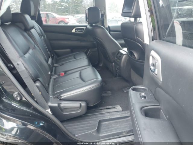 Nissan Pathfinder Platinum Image 13