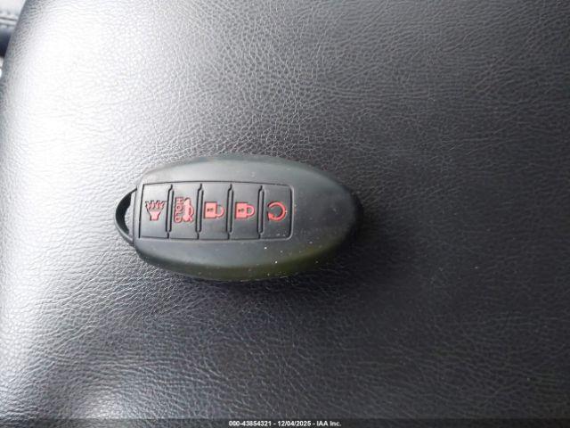 Nissan Pathfinder Platinum Image 11