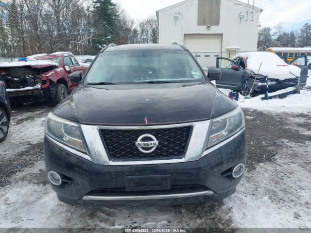 Nissan Pathfinder Platinum Image 8