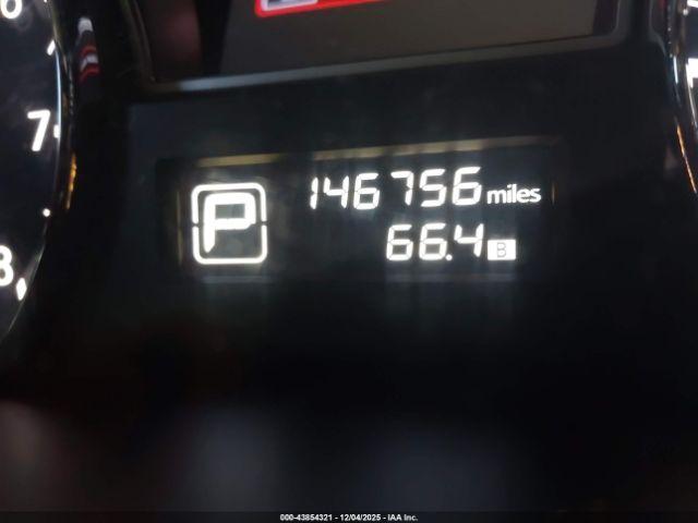 Nissan Pathfinder Platinum Image 14