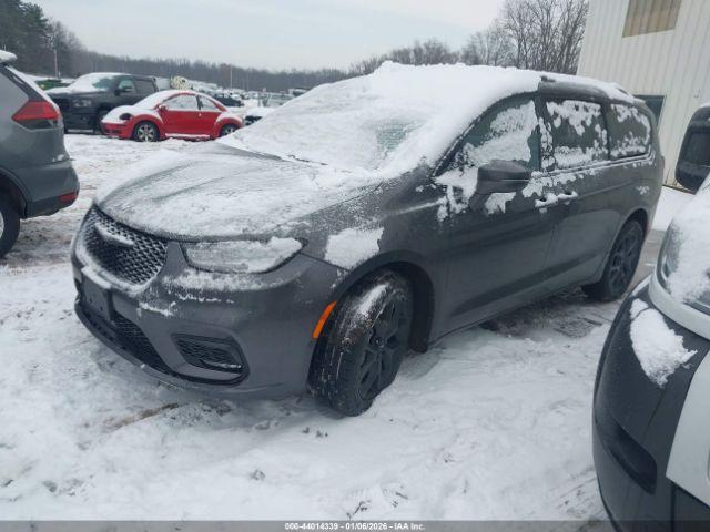 Chrysler Pacifica Touring L Awd Image 5
