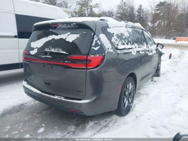 Chrysler Pacifica Touring L Awd Image 8
