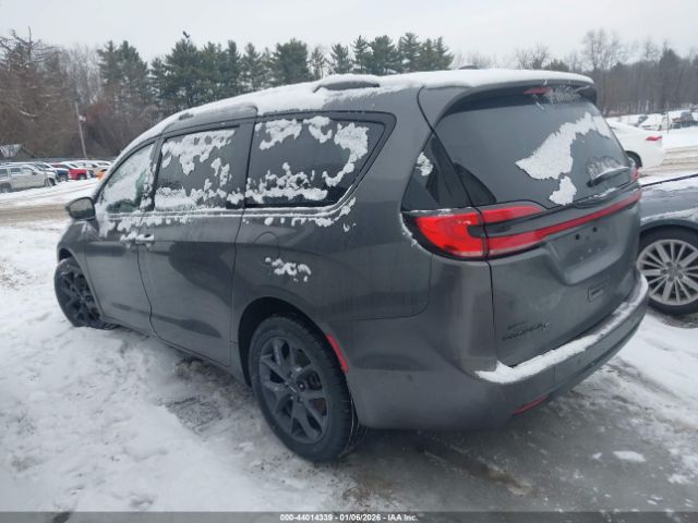 Chrysler Pacifica Touring L Awd Image 13